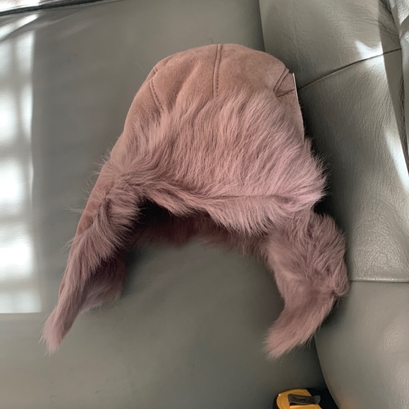 UGG Toscana Long Pile Trapper Hat - Picture 2 of 12